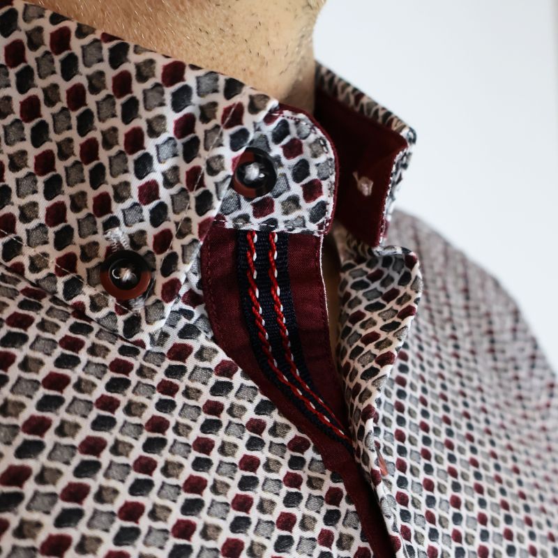DOT BURGANDY