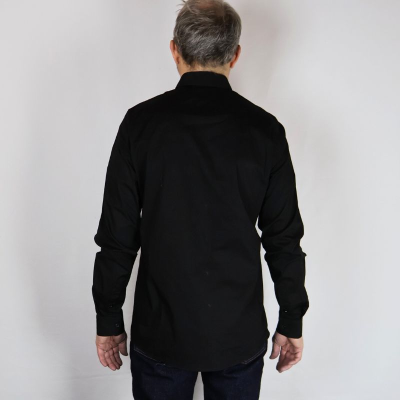 FULL BLACK